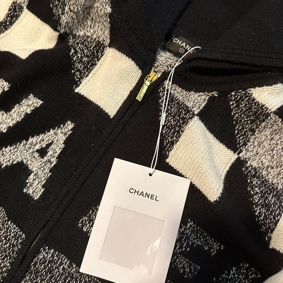 Men’s Chanel Zip Up - Picture 2 of 4